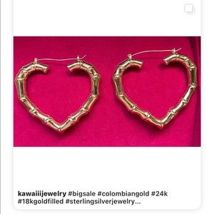 Brand new pair of heart bamboo earrings 🤩